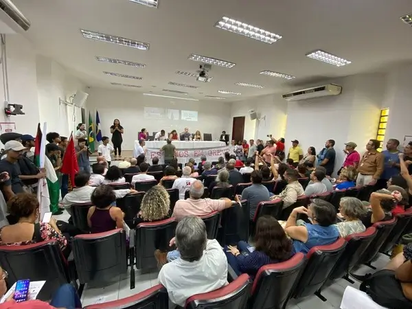 Professores da UFPE em Estado de Greve: Possível Paralisação Preocupa Estudantes